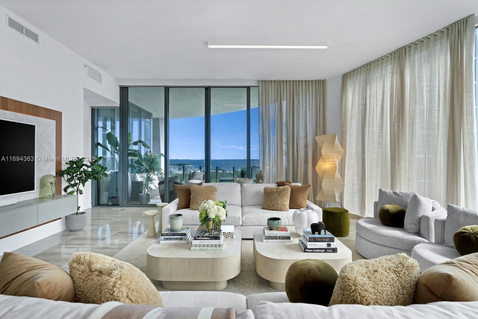 Picture of 2821 S Bayshore Dr # 9A, Miami, FL 33133