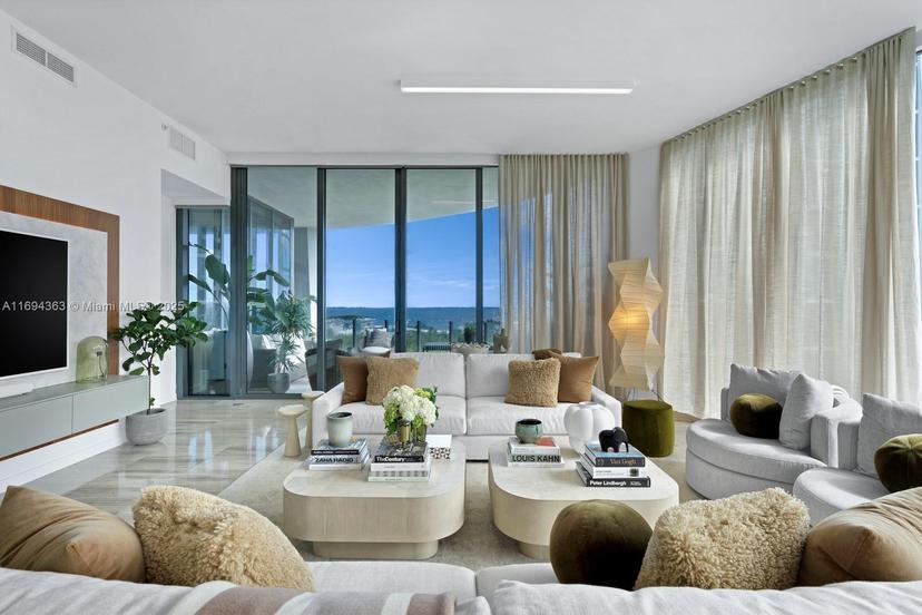 Picture of 2821 S Bayshore Dr # 9A, Miami FL 33133