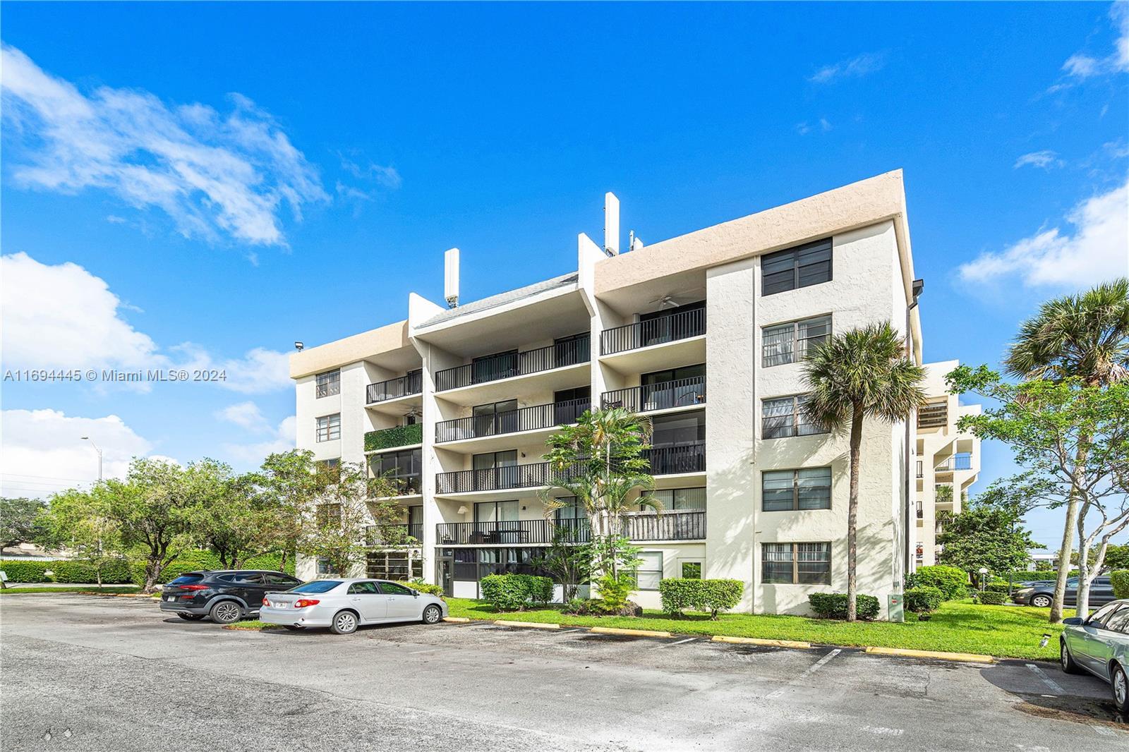Picture of 6195 Rock Island Rd # 413, Tamarac, FL 33319