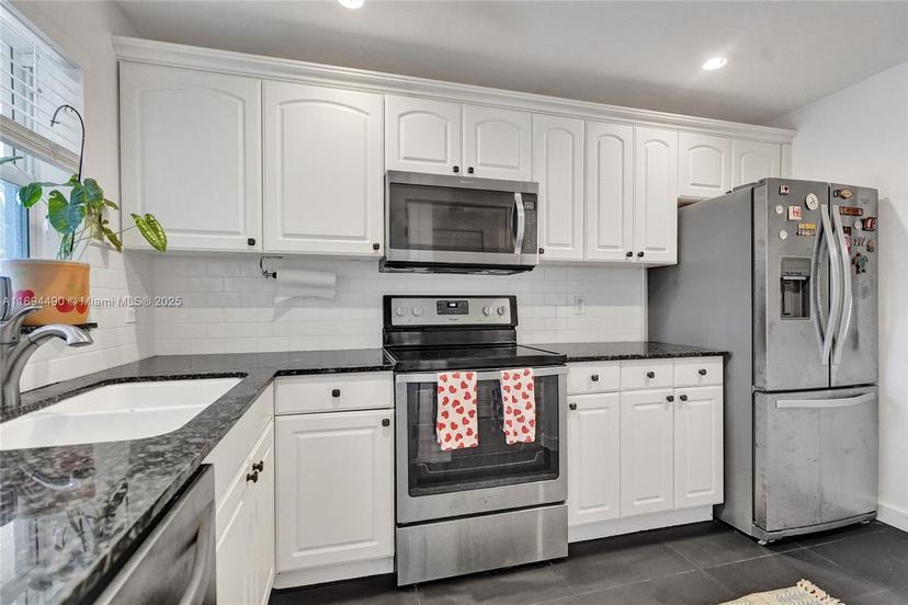 Picture of 1785 N Andrews Sq # 205E, Fort Lauderdale FL 33311