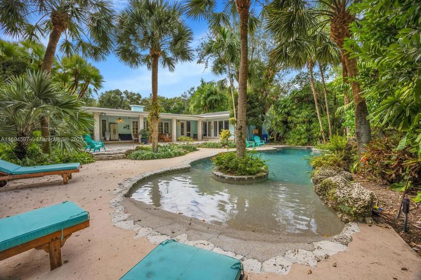 Picture of 6065 SW 133Rd St, Pinecrest FL 33156