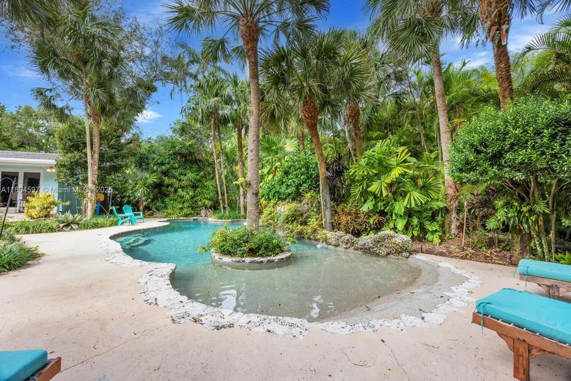 Picture of 6065 SW 133Rd St, Pinecrest FL 33156