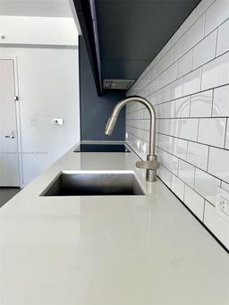 Picture of 227 NE 2Nd St # 1705, Miami, FL 33132