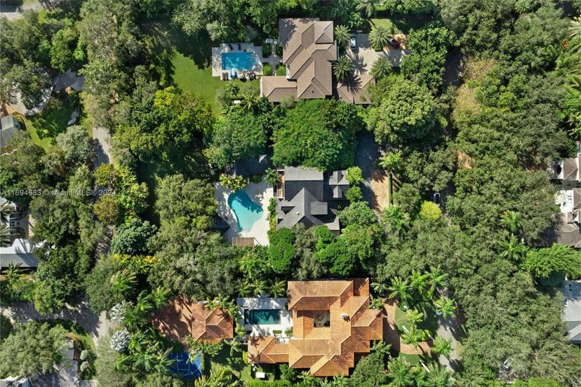 Picture of 10001 SW 60Th Ct, Pinecrest FL 33156