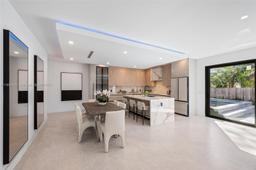 Picture of 3390 Oak Ave, Miami, FL 33133