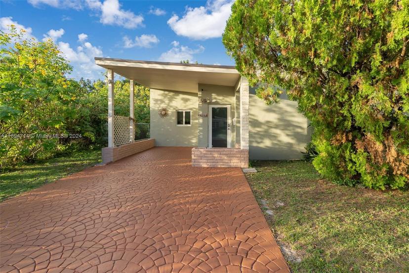 Picture of 1565 NE 139Th St, North Miami FL 33161