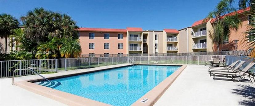 Picture of 5201 Geneva Way # 301, Doral FL 33166