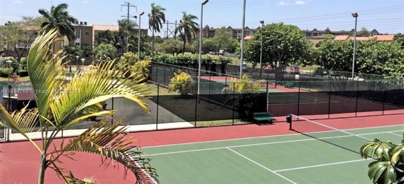 Picture of 5201 Geneva Way # 301, Doral FL 33166