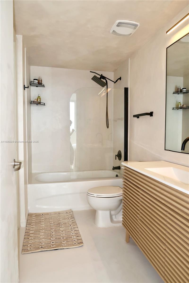 Picture of 1861 NW S River Dr # 2505, Miami FL 33125