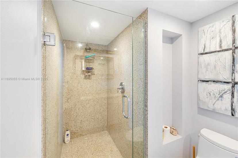 Picture of 524 Orton Ave # 603, Fort Lauderdale FL 33304