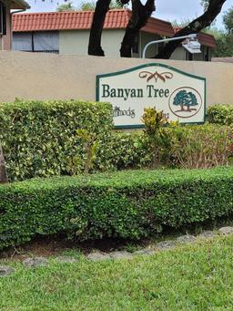 Picture of 9808 Hammocks Blvd # 23, Miami, FL 33196