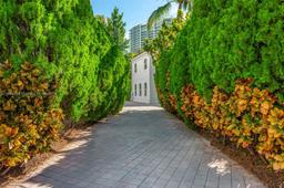 Picture of 3752 NE 199 St, Aventura, FL 33180