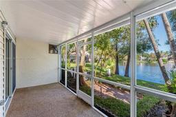 Picture of 4927 S Hemingway Cir, Margate, FL 33063