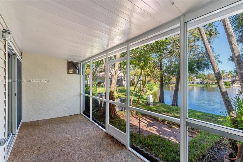 Picture of 4927 S Hemingway Cir, Margate FL 33063