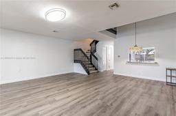 Picture of 4927 S Hemingway Cir, Margate, FL 33063