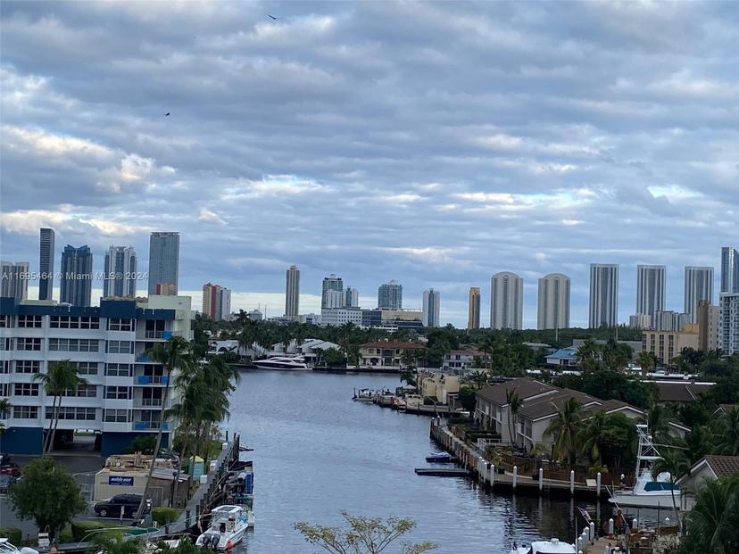 Picture of 16508 NE 26Th Ave # 601, North Miami Beach FL 33160
