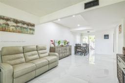 Picture of 10774 N Kendall Dr # G1, Miami, FL 33176
