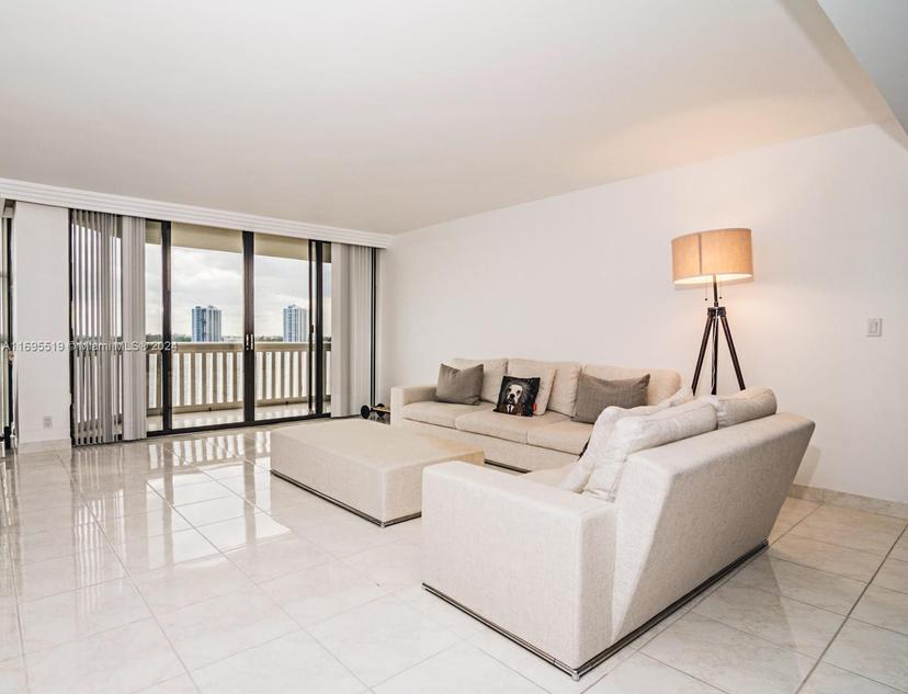 Picture of 1000 Island Blvd # 802, Aventura FL 33160