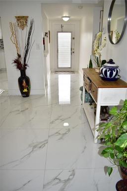 Picture of 9330 Sunrise Lakes Blvd # 304, Sunrise, FL 33322