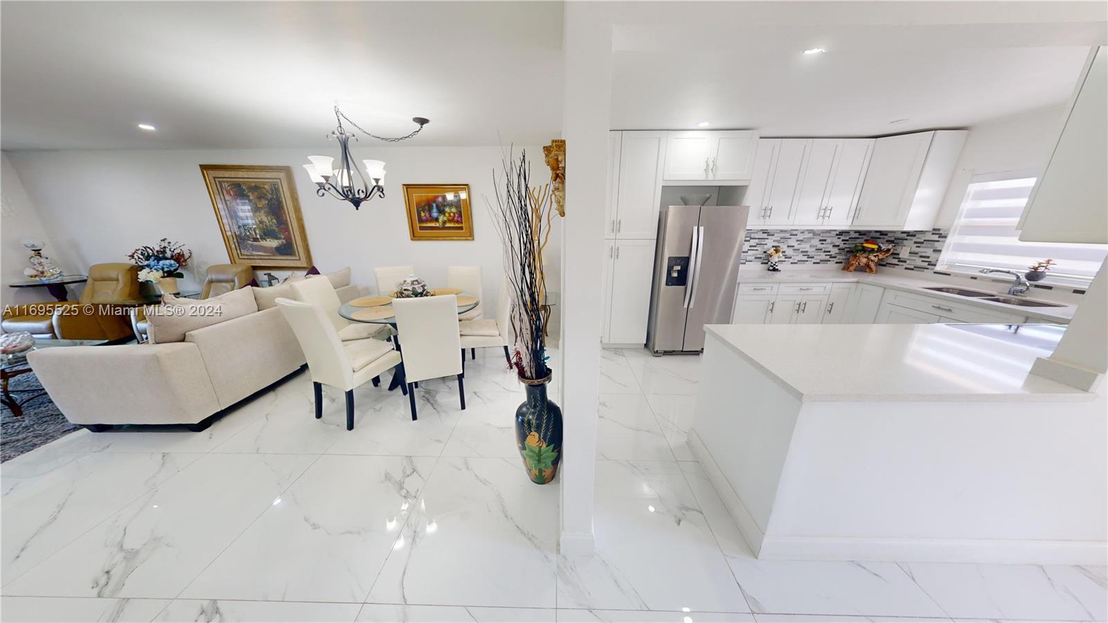 Picture of 9330 Sunrise Lakes Blvd # 304, Sunrise, FL 33322