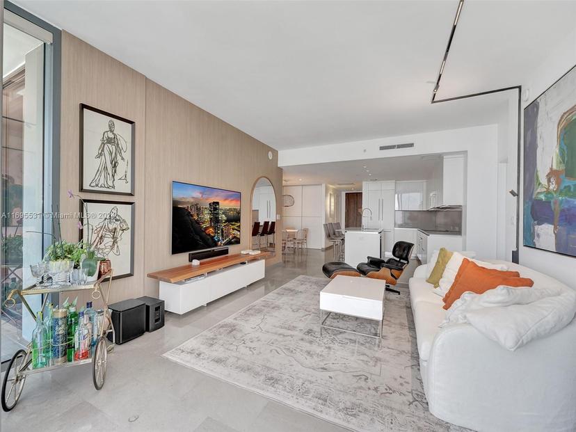 Picture of 68 SE 6Th St # 2103, Miami FL 33131