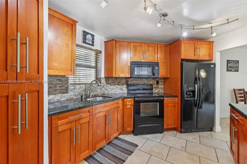 Picture of 6655 W Broward Blvd # 401, Plantation FL 33317