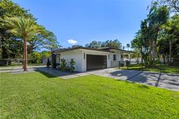 Picture of 7530 SW 134Th St, Pinecrest, FL 33156