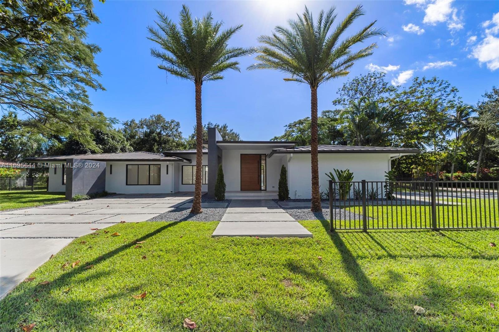 Picture of 7530 SW 134Th St, Pinecrest, FL 33156
