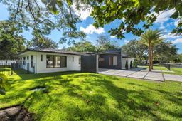 Picture of 7530 SW 134Th St, Pinecrest, FL 33156