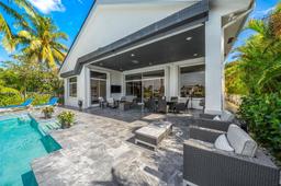 Picture of 301 S Riverside Dr, Pompano Beach, FL 33062