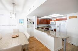 Picture of 7275 SW 90Th St # C212, Miami, FL 33156