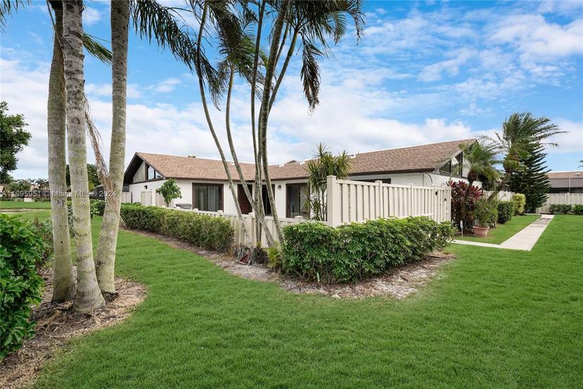 Picture of 9915 Boca Gardens Trl # A, Boca Raton FL 33496