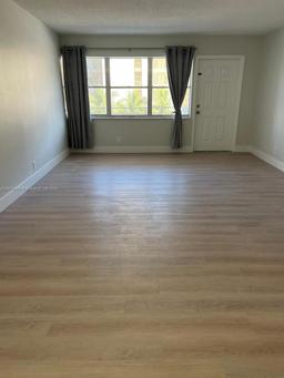 Picture of 401 Golden Isles Dr # 303, Hallandale Beach, FL 33009