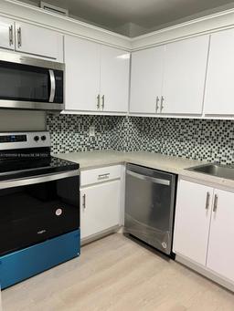Picture of 401 Golden Isles Dr # 303, Hallandale Beach, FL 33009