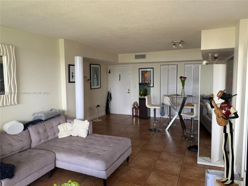 Picture of 1800 NW 24 Avenue # 104, Miami FL 33125