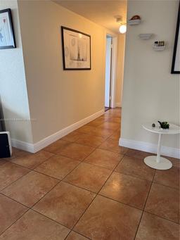 Picture of 1800 NW 24 Avenue # 104, Miami, FL 33125