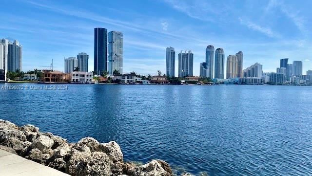 Picture of 19101 NE 36Th Ct # 1606, Aventura FL 33180