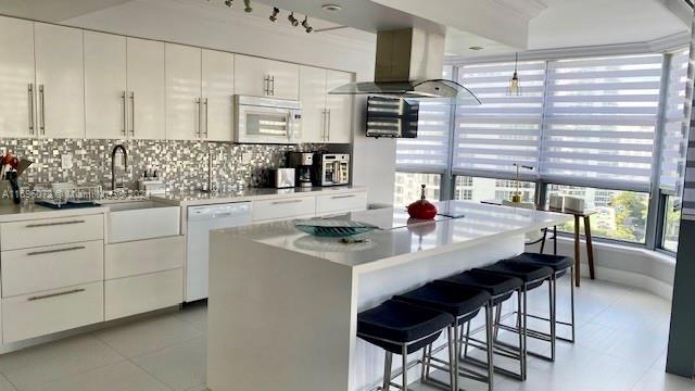 Picture of 19101 NE 36Th Ct # 1606, Aventura FL 33180