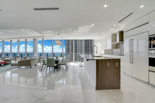 Picture of 17475 Collins Ave # 602, Sunny Isles Beach FL 33160