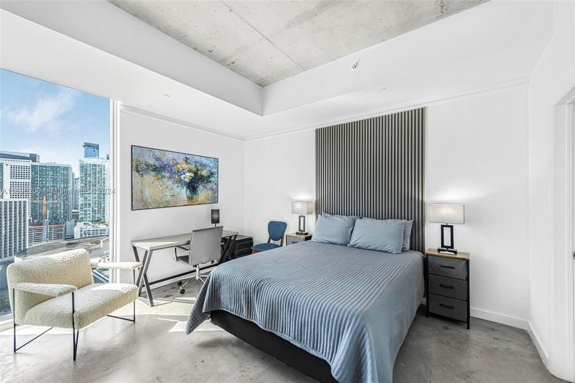Picture of 151 SE 1St St # 2409, Miami FL 33131