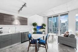 Picture of 151 SE 1St St # 2409, Miami, FL 33131