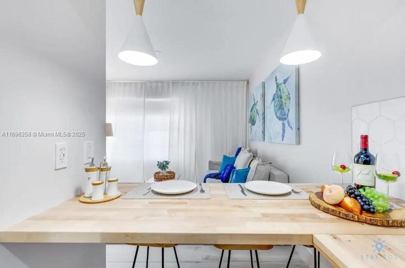 Picture of 7326 Collins Ave # 201, Miami Beach FL 33141