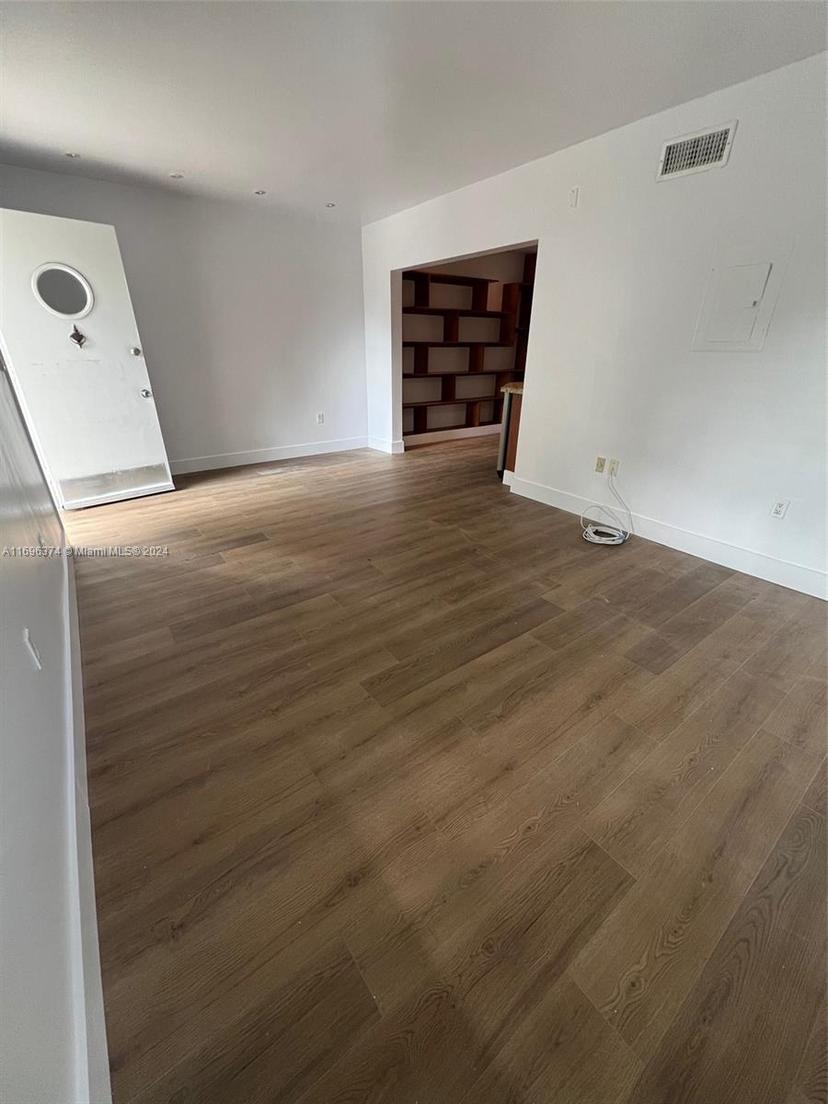 Picture of 1605 Lenox Ave # 9, Miami Beach FL 33139