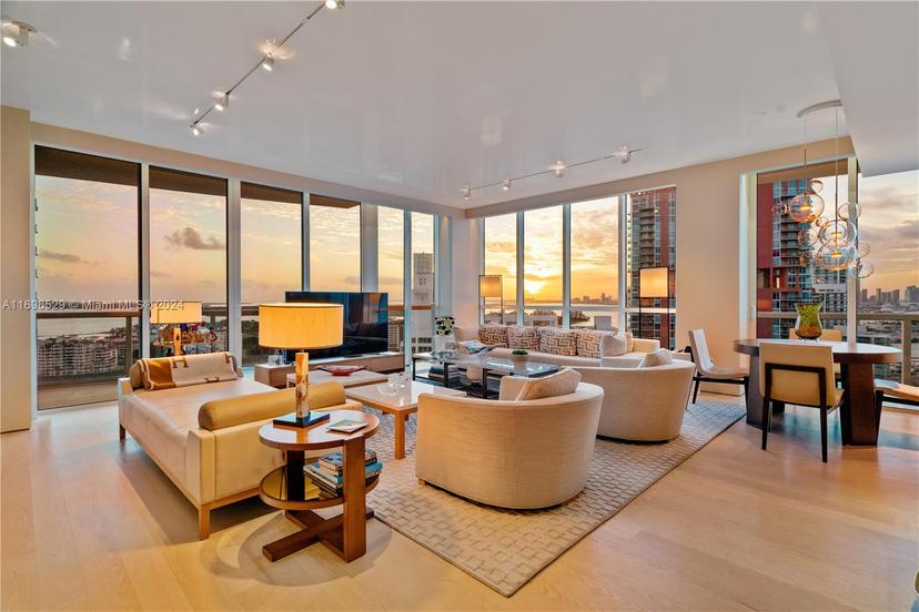 Picture of 50 S Pointe Dr # 2703, Miami Beach FL 33139