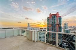 Picture of 50 S Pointe Dr # 2703, Miami Beach, FL 33139