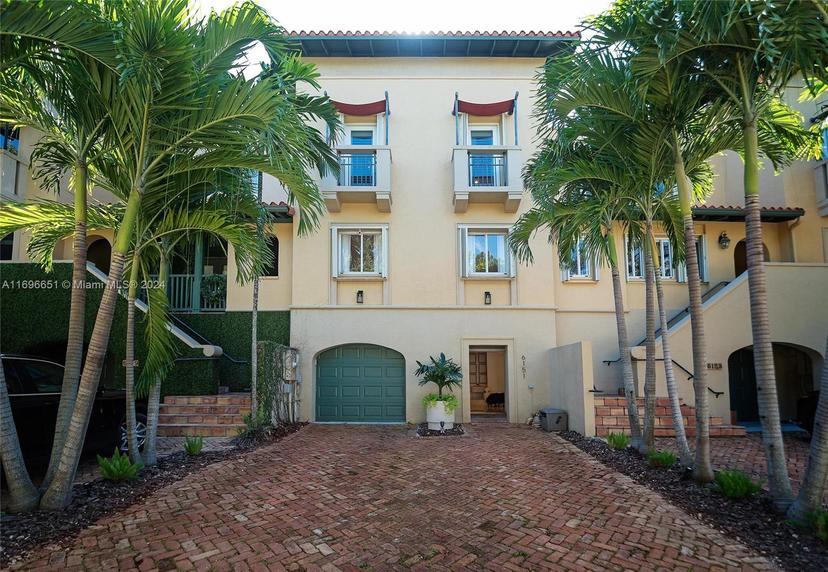 Picture of 6151 Paradise Point Dr # 6151, Palmetto Bay FL 33157