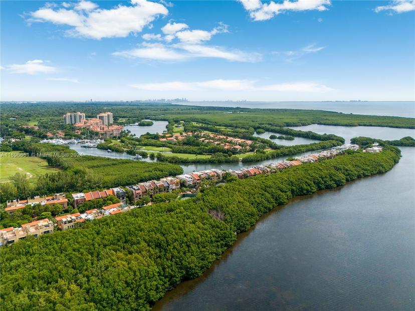 Picture of 6151 Paradise Point Dr # 6151, Palmetto Bay FL 33157