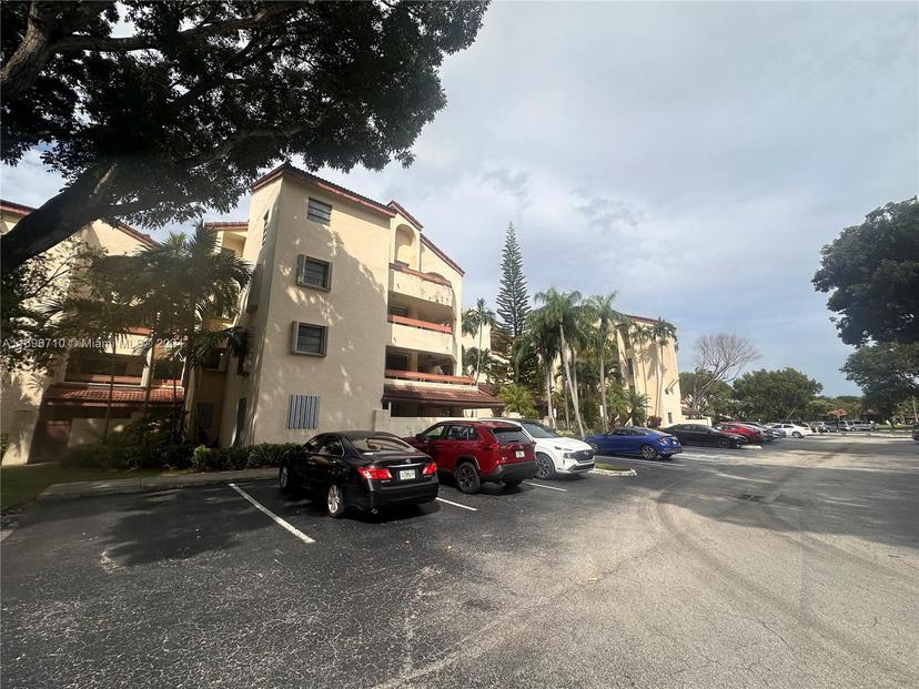 Picture of 12455 SW 93Rd Ter # 303T, Miami FL 33186