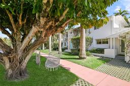 Picture of 4490 Royal Palm Ave, Miami Beach, FL 33140