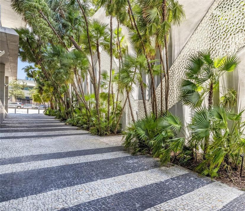 Picture of 1665 Alton Rd # 1, Miami Beach FL 33139